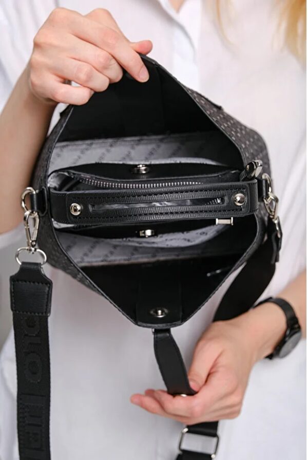 Elegant Daily Use Shoulder Bag