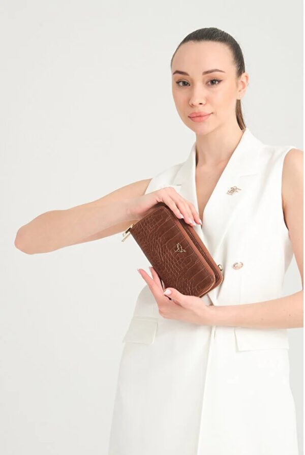 Multi-Pocket Everyday Wallet
